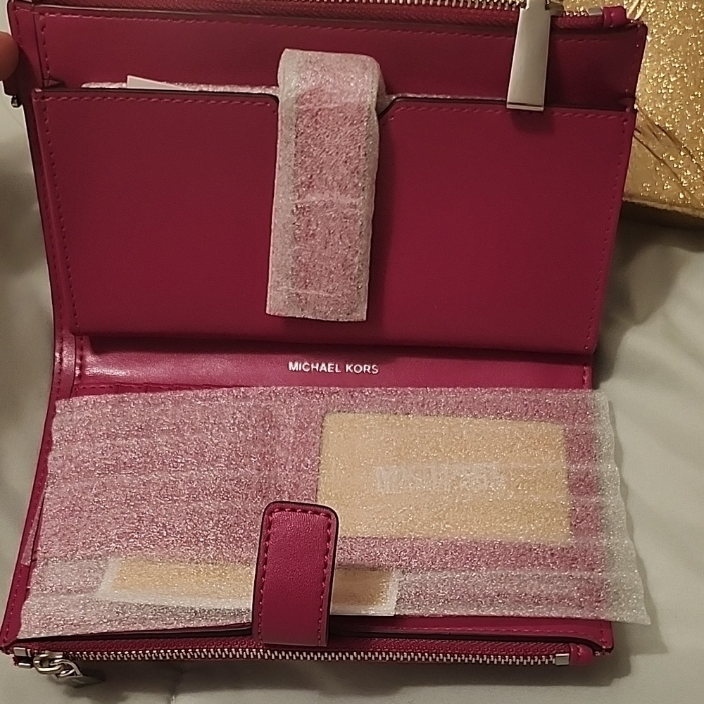 Michael Kors Pink Clutch with Signature Monogram - Picture 4 of 7